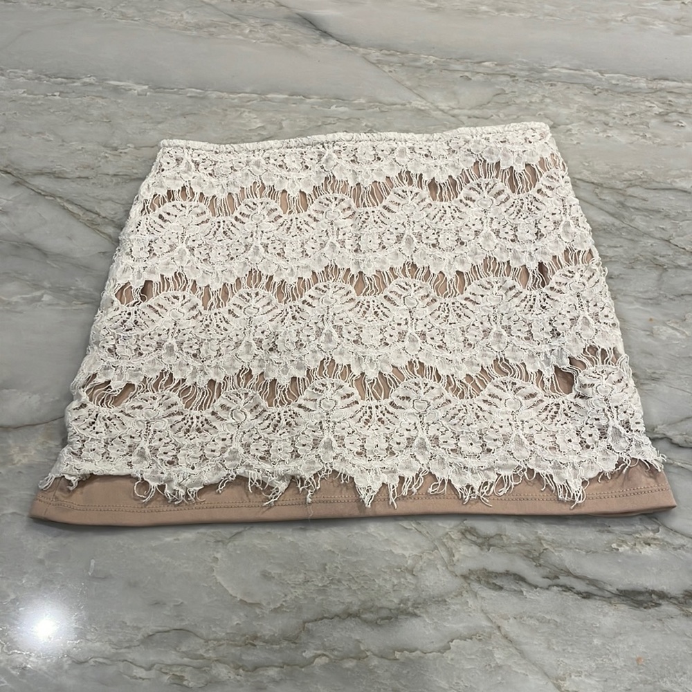 Forever 21 lace skirt womens size M